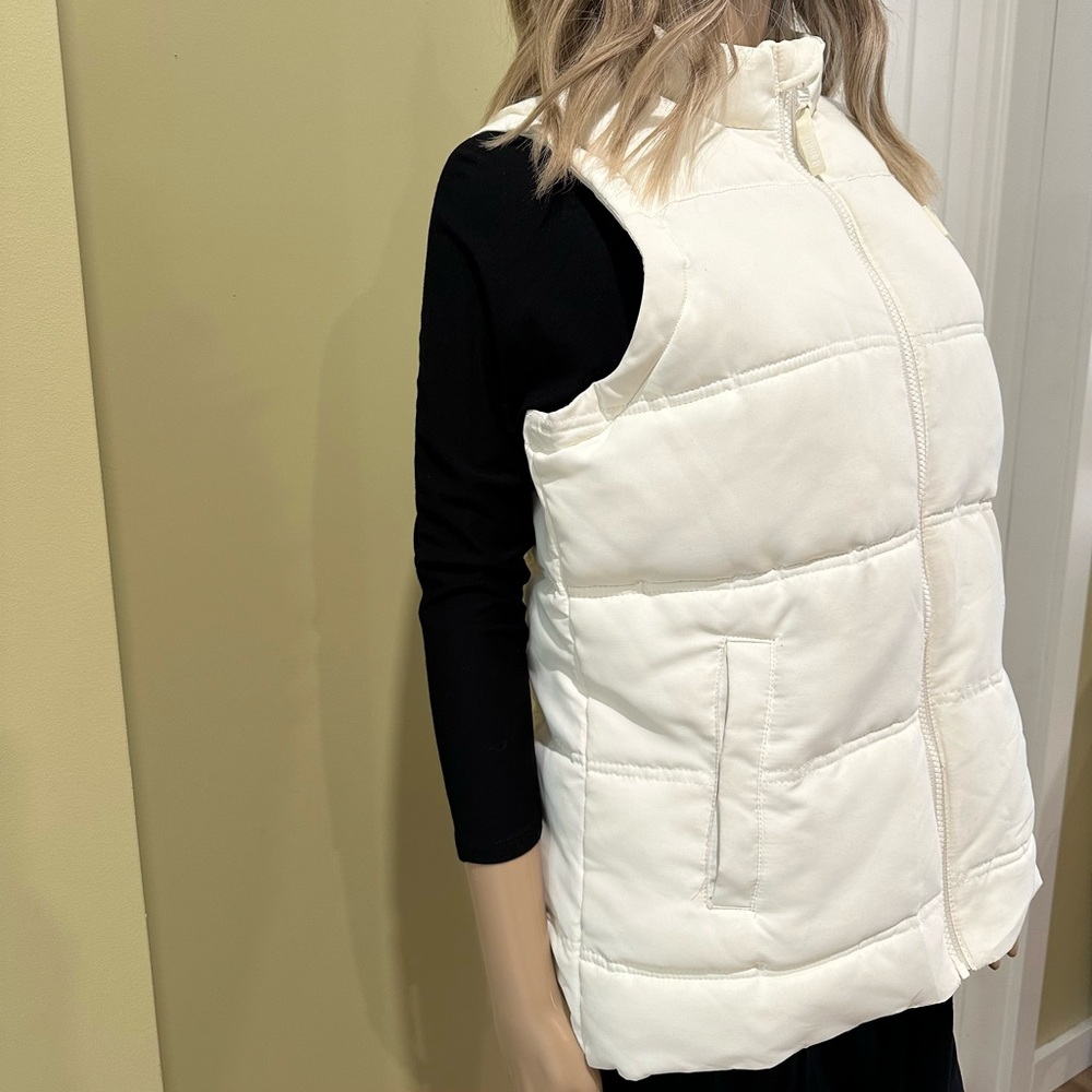 Bench Women's White Puffer Vest - Picture 3 of 10